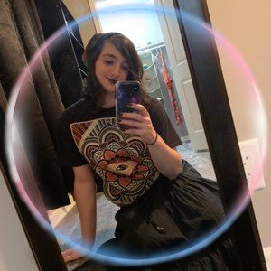 Meet your Posher, Julia